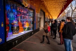 2020;Christmas-decorations;Corona;Covid;Covid-19;Department-Stores;Galeries-Lafayette;Kaleidos;Kaleidos-images;Paris-9;Tarek-Charara